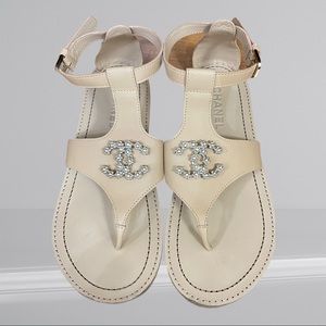 CHANEL beige leather sandal size 40.